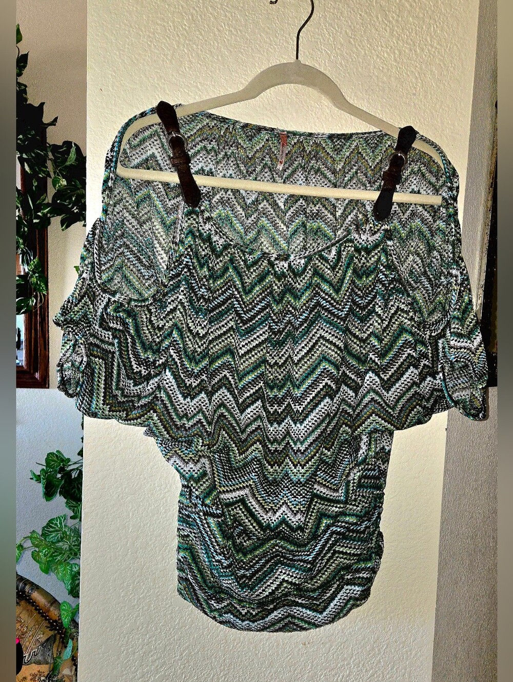Cold Shoulder Top Sz S.